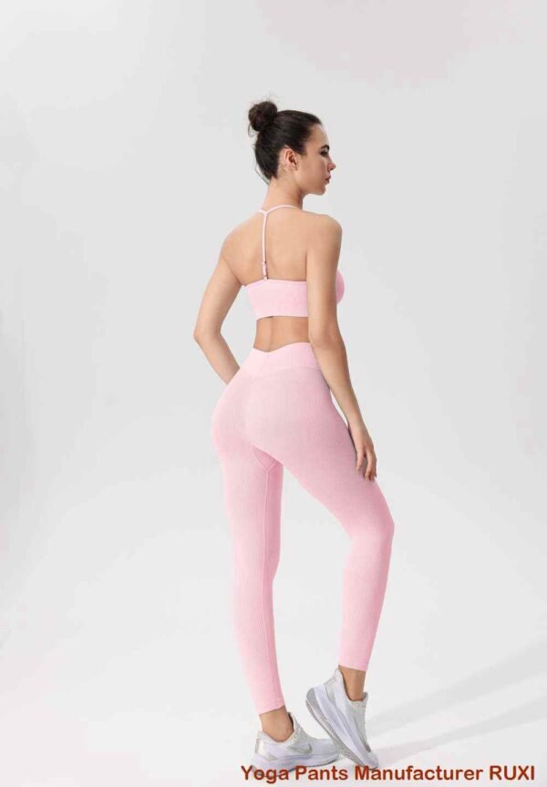 سترة رياضية سوداء للنساء RUXI